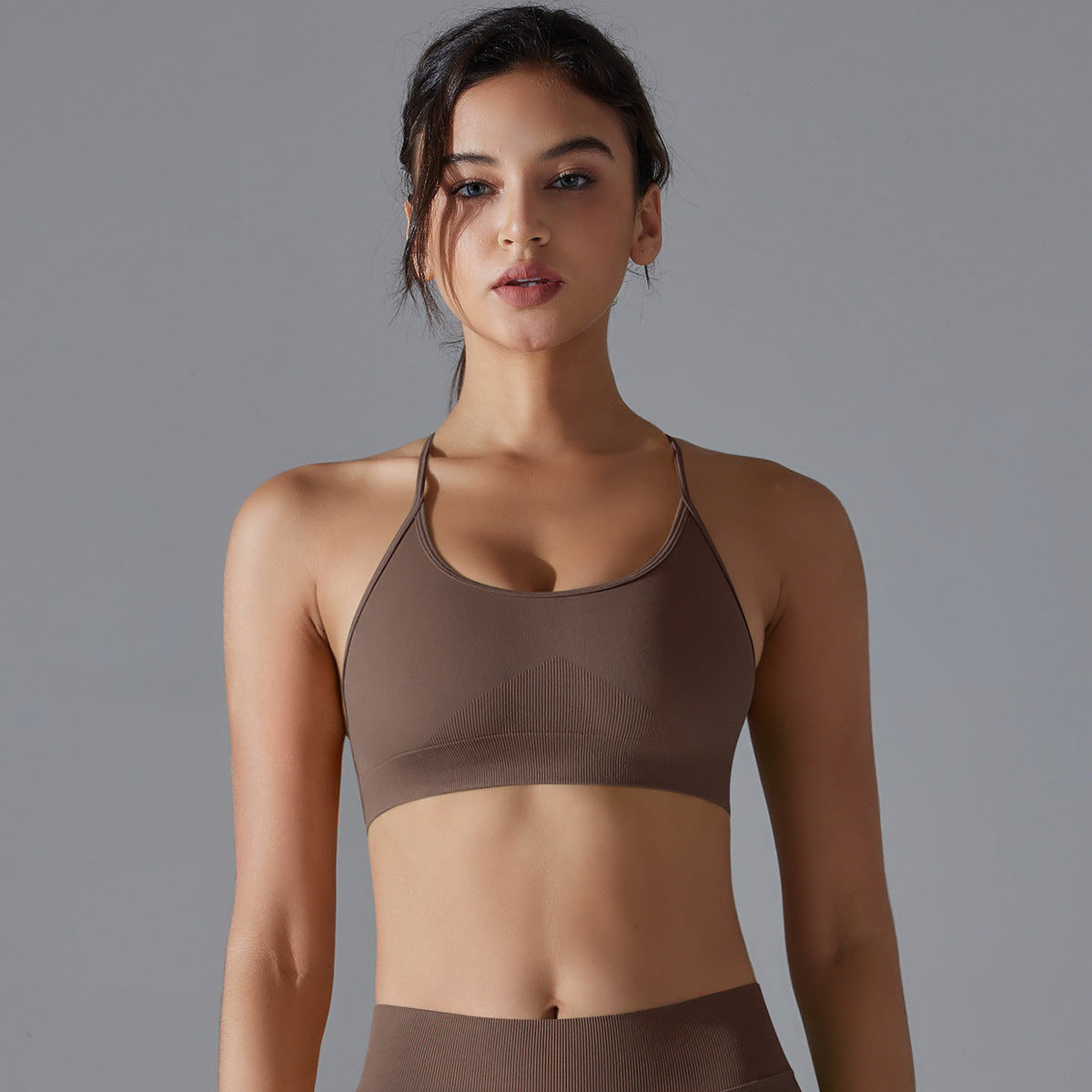 Seamless cross back sports bra