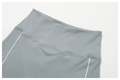 Contrast piping hot pants