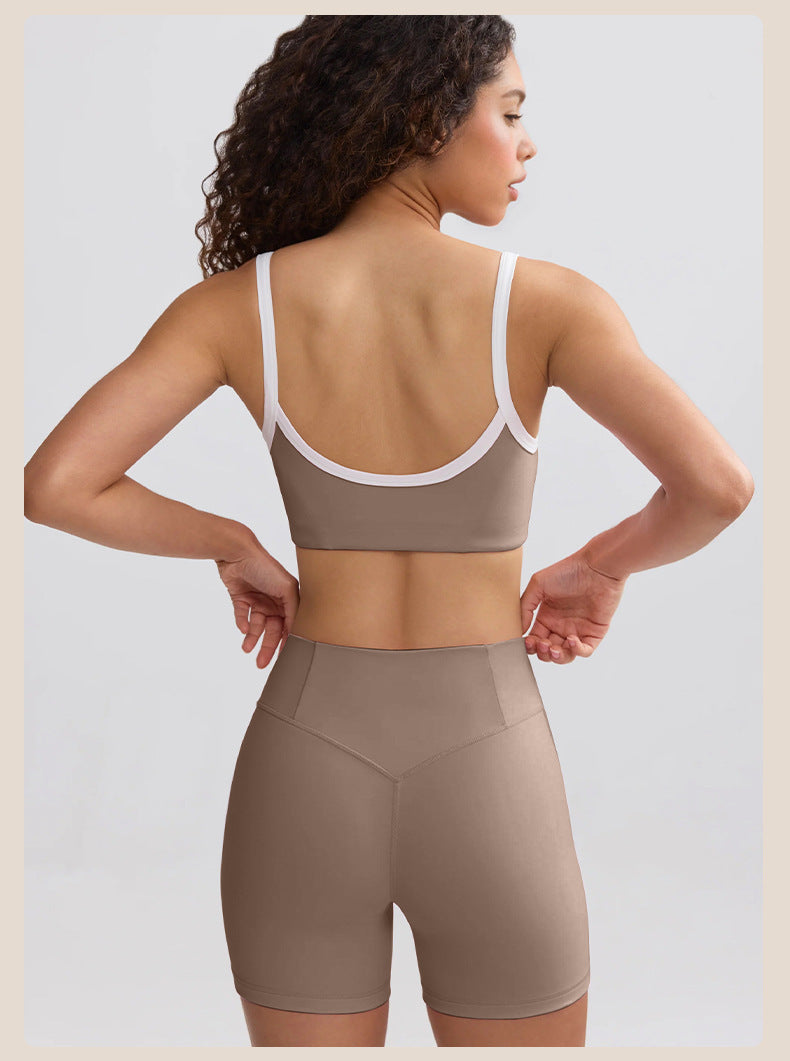 Contrast piping hot pants