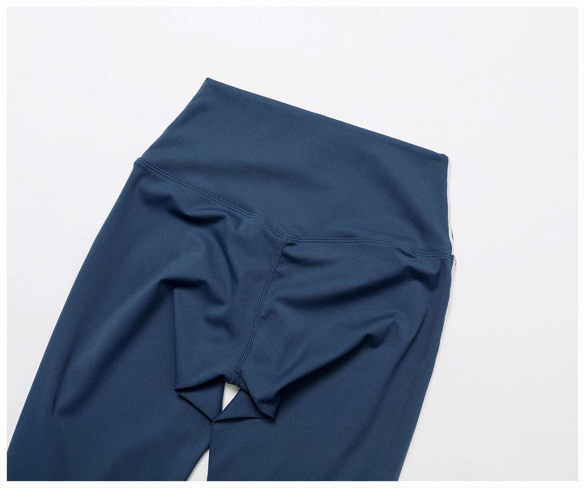 Contrast piping leggings