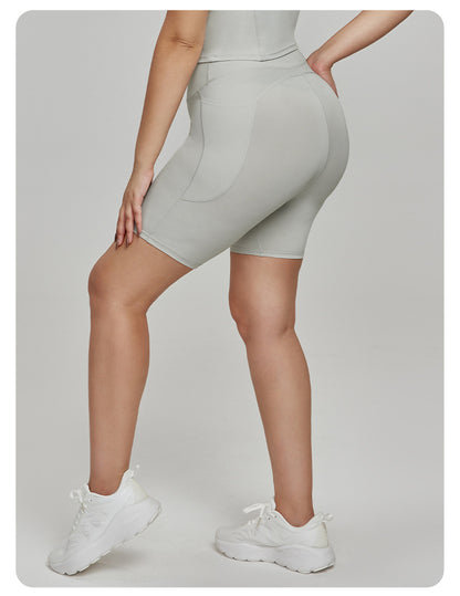 Cycling shorts with pockets