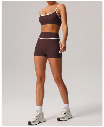 Hot pants with contrast piping