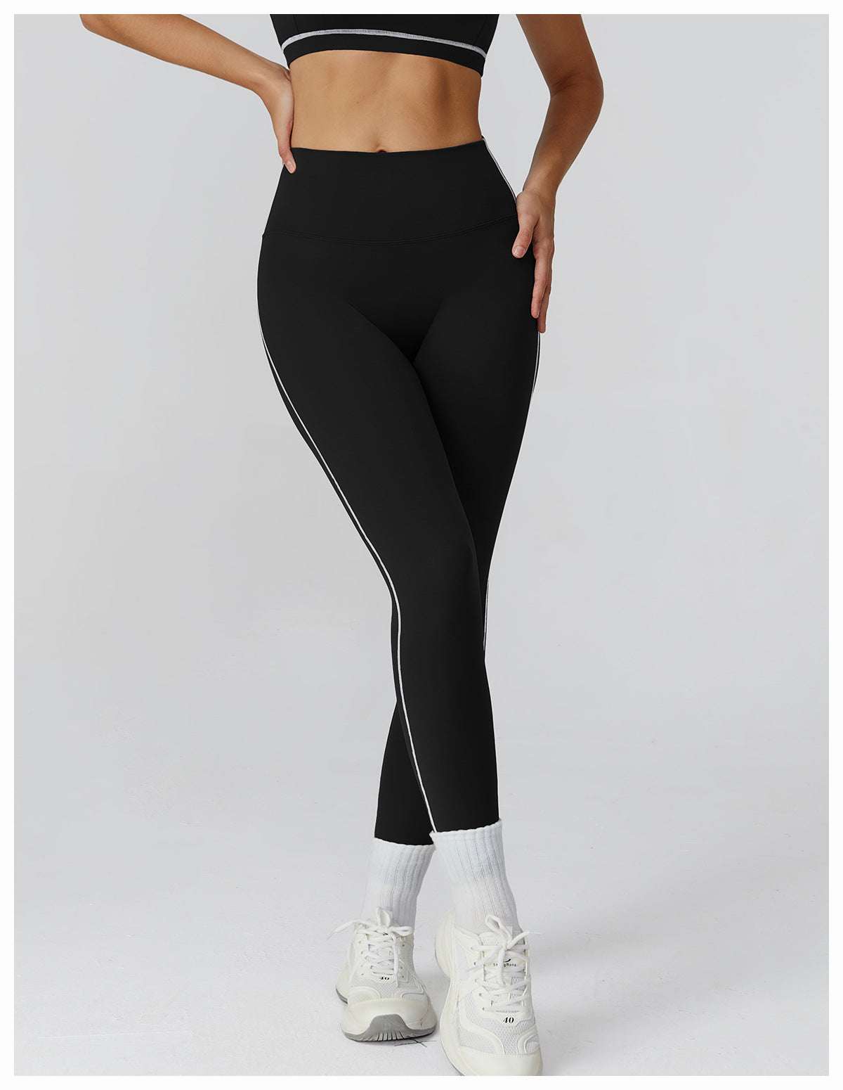 Contrast piping leggings