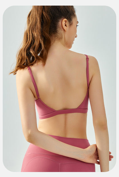 Backless sports bra