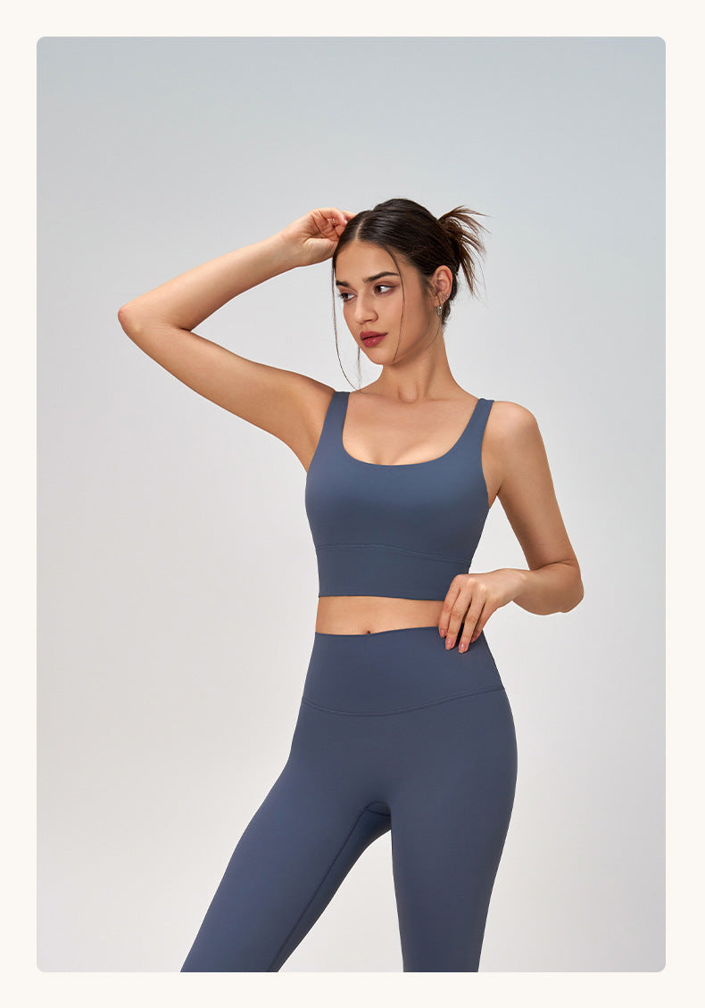 Seamless sports bra