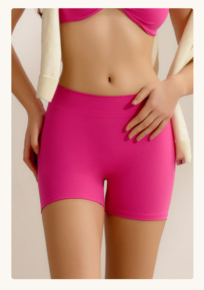 Ruched back fitness shorts