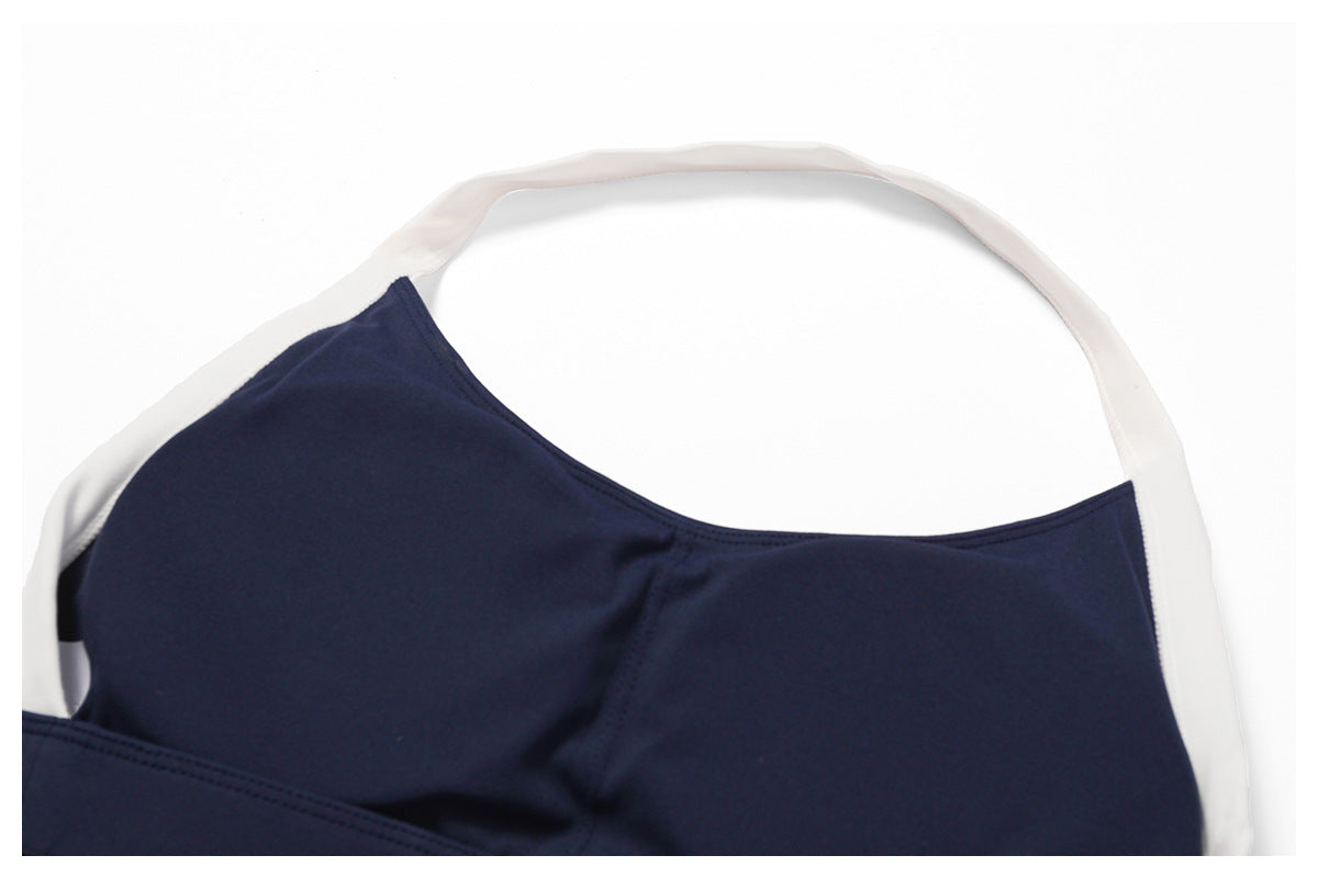 Contrast strap bra