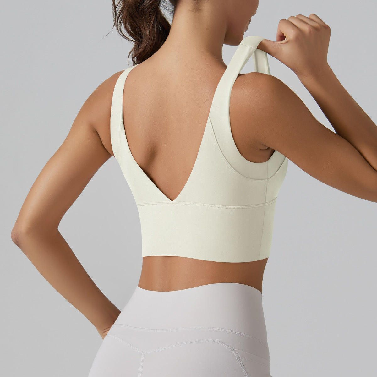 Seamless deep back sports bra