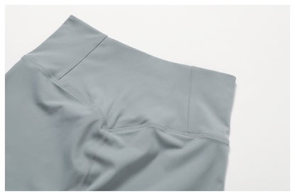 Contrast piping hot pants