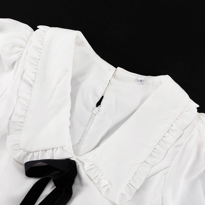 Dress with contrast bow