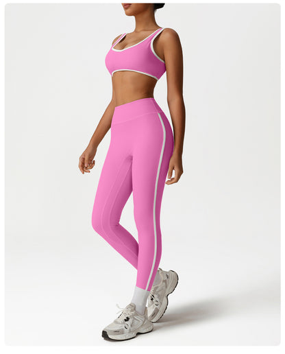 Contrast piping sports bra