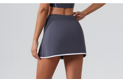 Contrast piping tennis skort