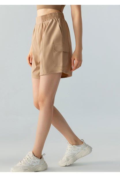 Fitness shorts with pockets