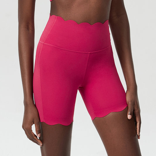 Scallop edge fitness shorts