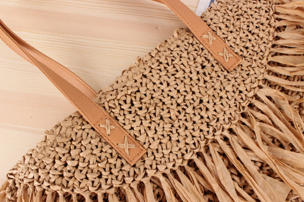 Straw shoulder bag