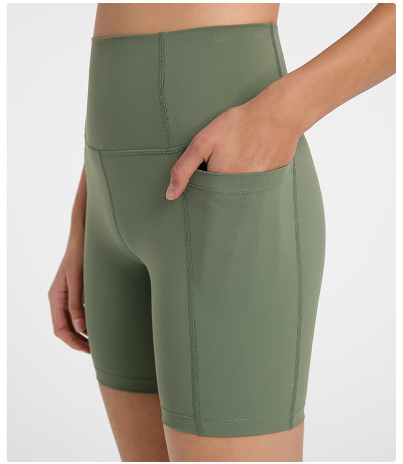 High waist shorts with side Pocket